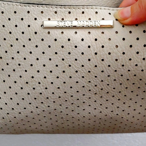 NWOT STEVE MADDEN PURSE * MULTI-POCKET LARGE SATCHEL/TOTE * EXCELLENT CONDITION - Picture 3 of 14